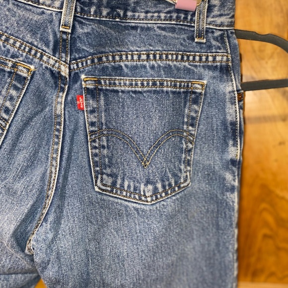 Levi’s 550, light blue wash women’s jeans - Picture 2 of 2